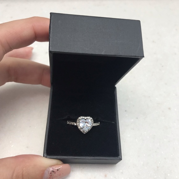 20% Off Sapphire Heart Ring - Picture 3 of 7